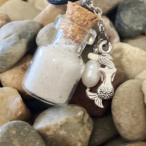 Magic natural beach sand quartz (siesta key beach, Florida) Necklace - Picture 10 of 17